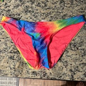 Never worn reversible botttom